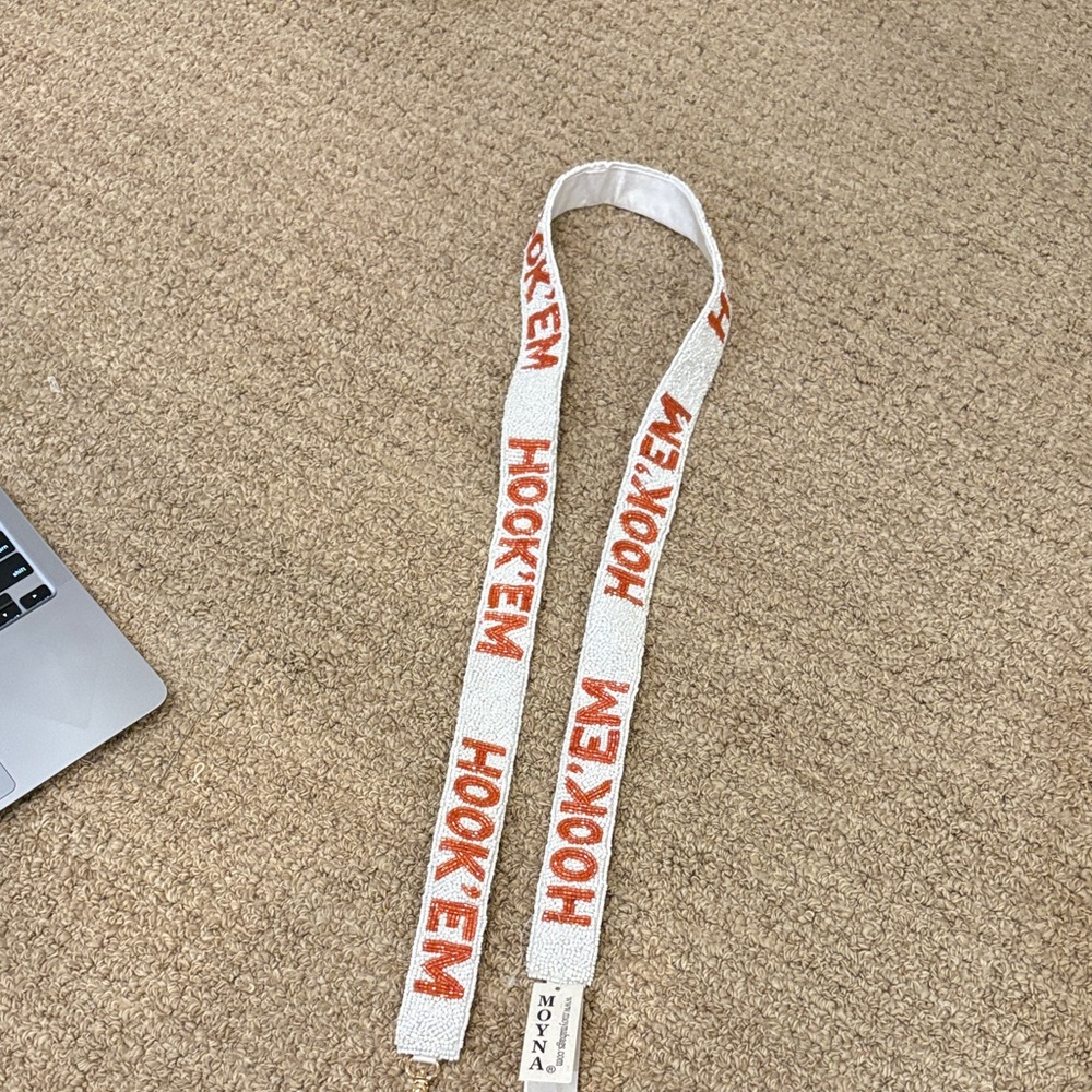Hook em beaded purse strap
